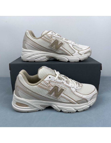 New Balance 740