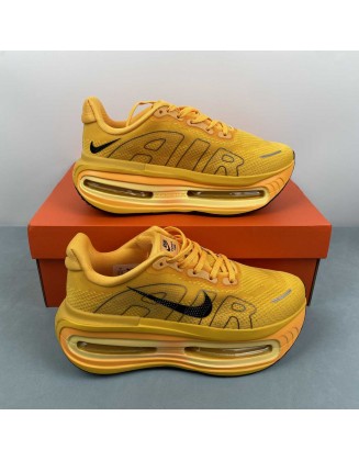 NIKE Vomero Premium