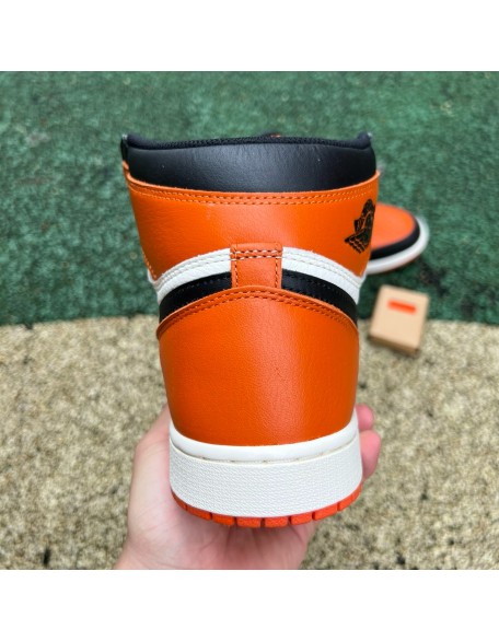 Air Jordan 1 Mid