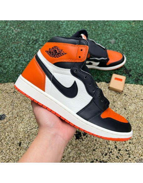 Air Jordan 1 Mid
