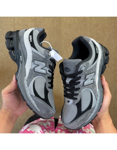 New Balance 2002R