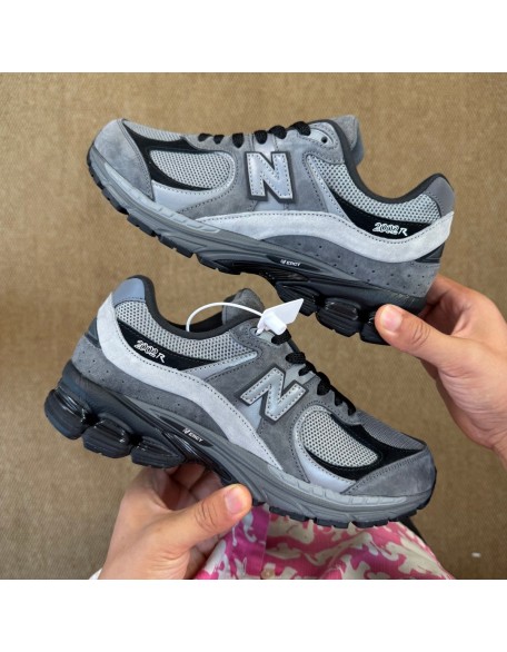 New Balance 2002R