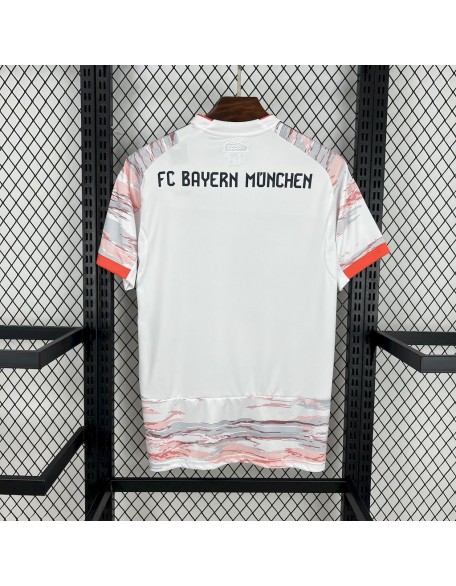MAILLOT BAYERN MUNICH EXTÉRIEUR 2025/26 MAILLOT BAYERN MUNICH EXTÉRIEUR 2025/26