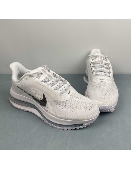 NIKE Pegasus Premium