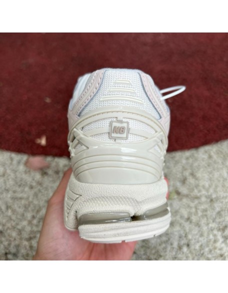 New Balance 1906