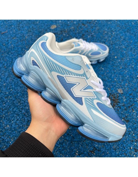 New Balance 2000