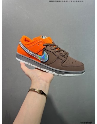 Nike SB Dunk Low 