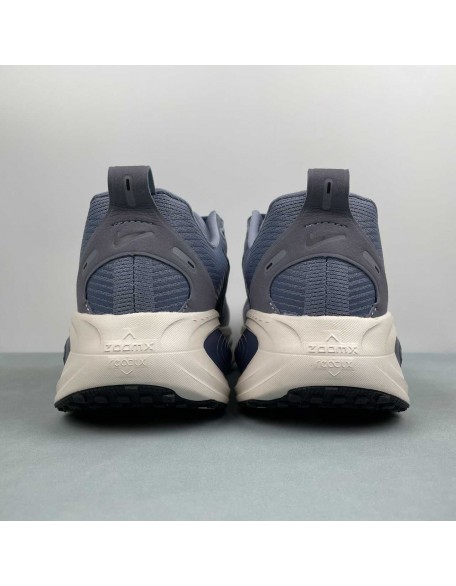 Nike Zoom Vomero 18