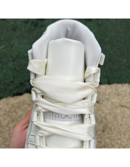 Air Jordan 11 “Pearl”