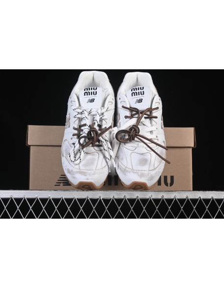 New Balance 530