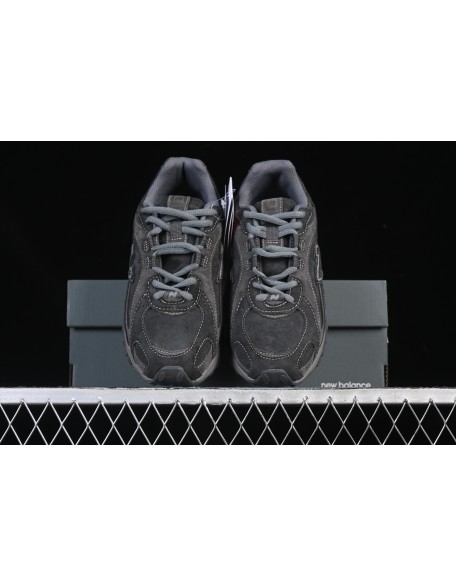 New Balance 204