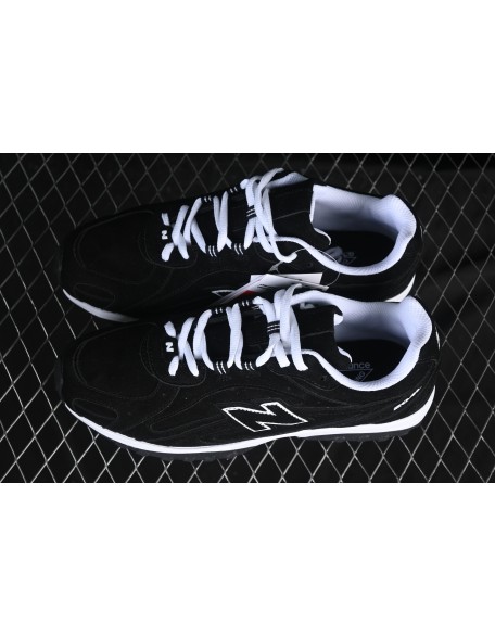 New Balance 204