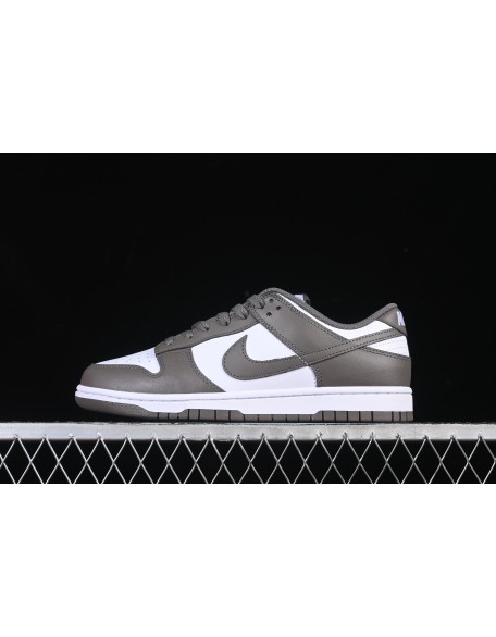 SB Dunk Low