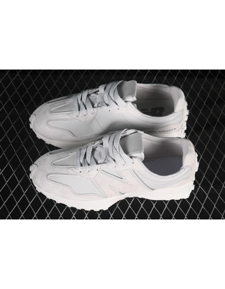 New Balance 327