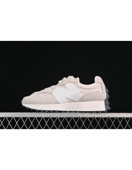 New Balance 327
