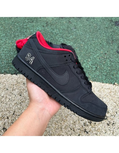 Nike SB Dunk Low 