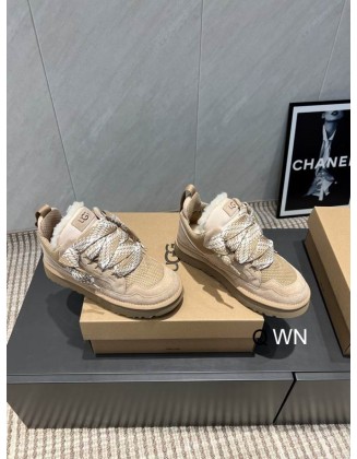 UGG