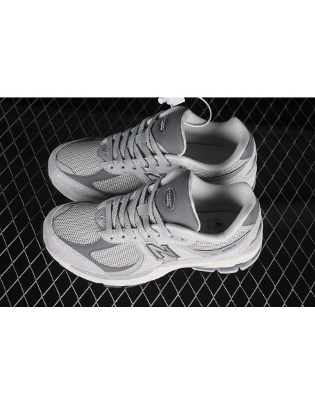 New Balance 2002R