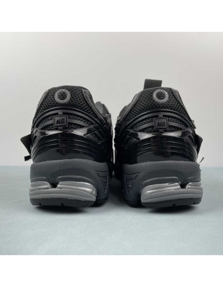 New Balance 1906
