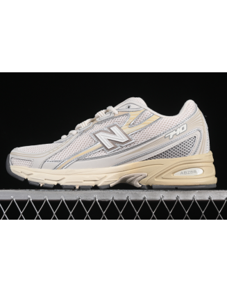 New Balance 740