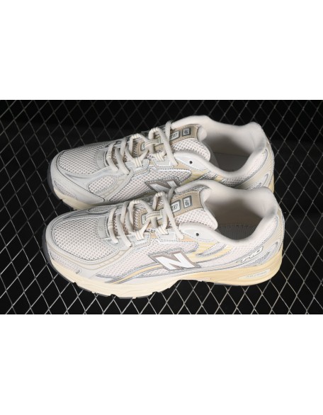 New Balance 740