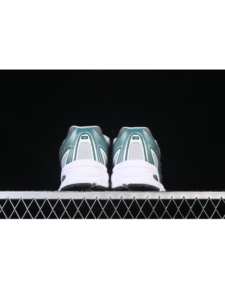 New Balance 740