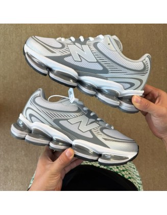 New Balance 2000