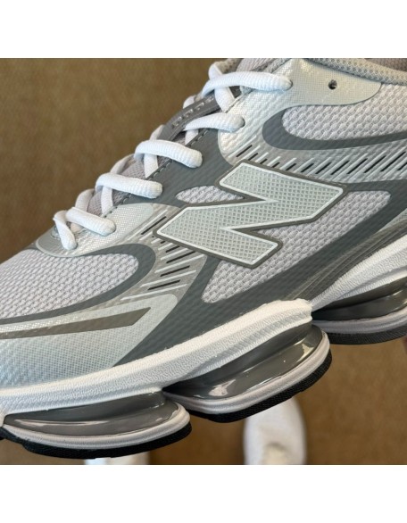 New Balance 2000