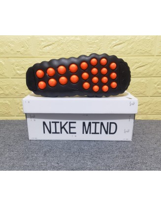 Nike Mind 001