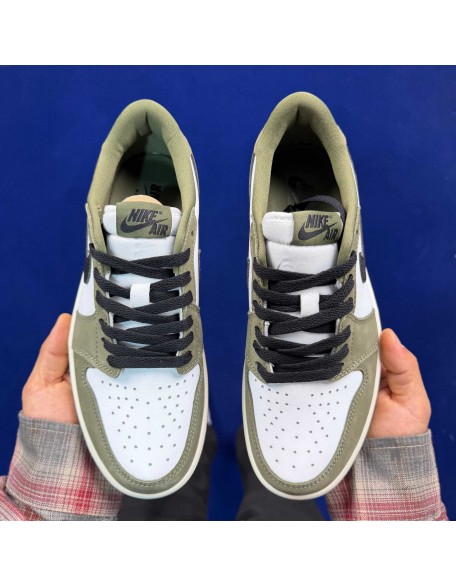 Air Jordan 1 Low 