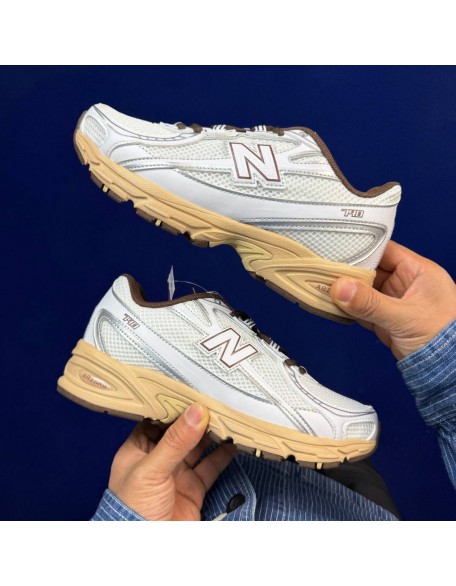 New Balance 740