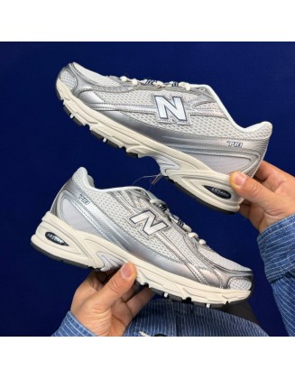 New Balance 740