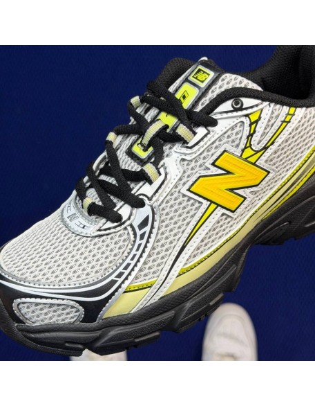 New Balance 740