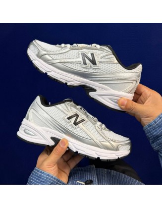 New Balance 740