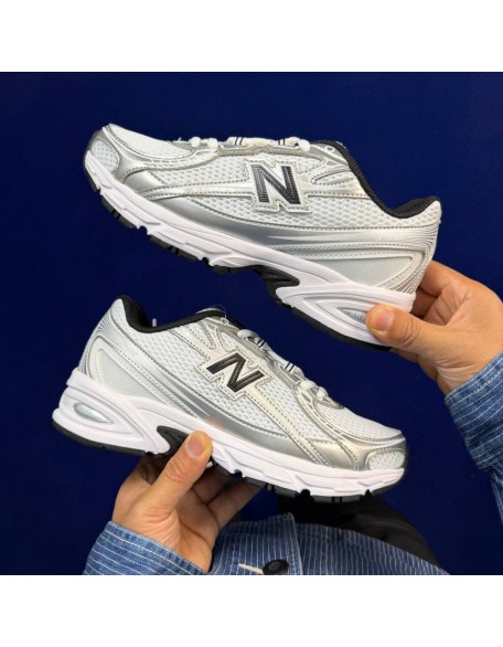 New Balance 740