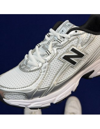 New Balance 740
