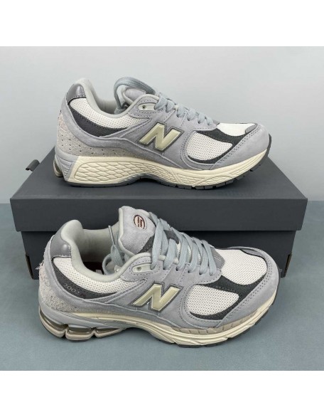 New Balance 2002R