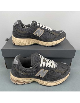 New Balance 2002R