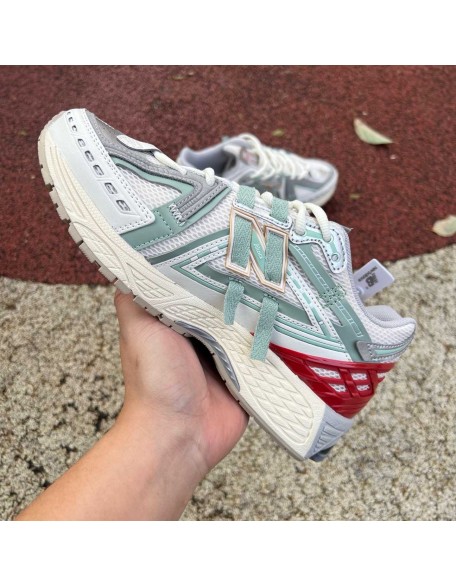 New Balance 1906