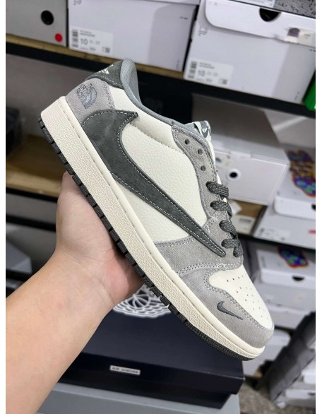 Air Jordan 1 Low 