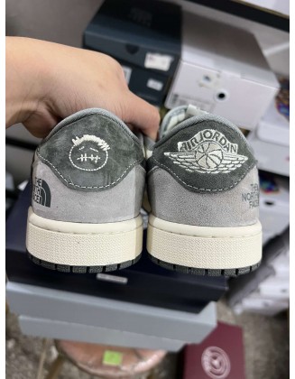 Air Jordan 1 Low 