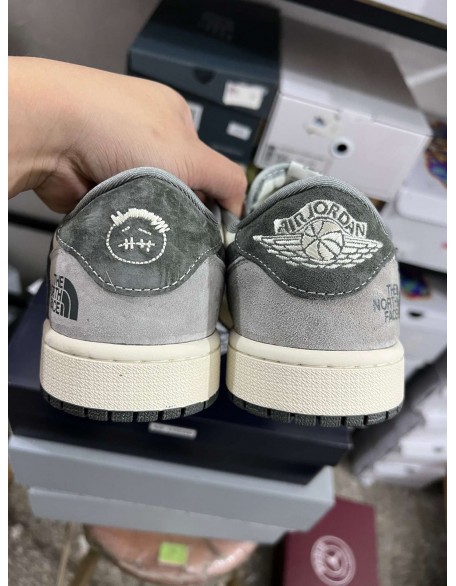 Air Jordan 1 Low 