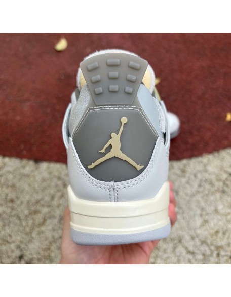 Air Jordan 4