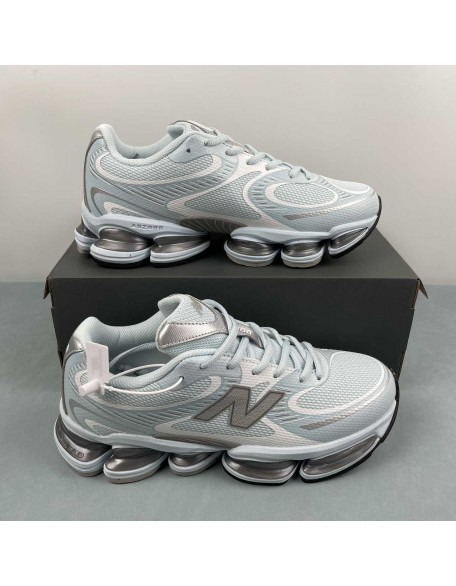 New Balance 2000