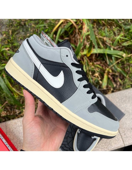 Air Jordan 1  