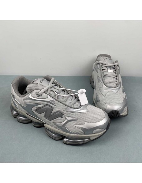New Balance 2000