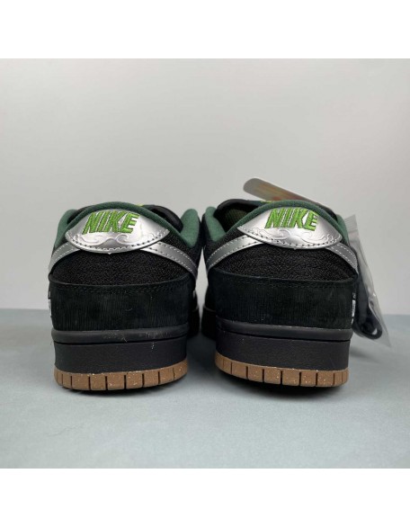 Nike SB Dunk Low 