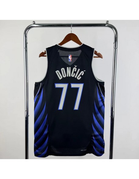 Dallas Mavericks Doncic#77