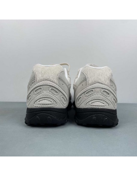 New Balance 204