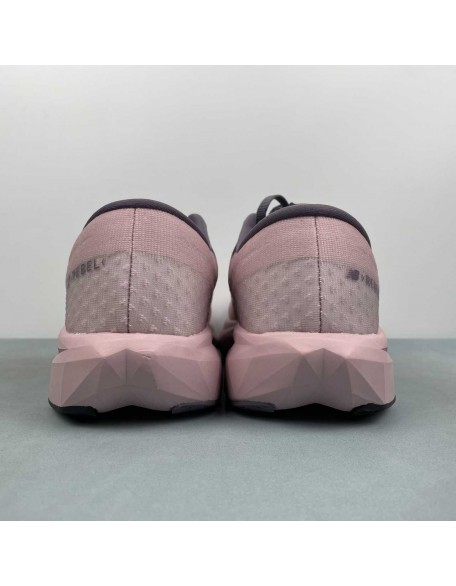 New Balance FuelCell Rebel V4